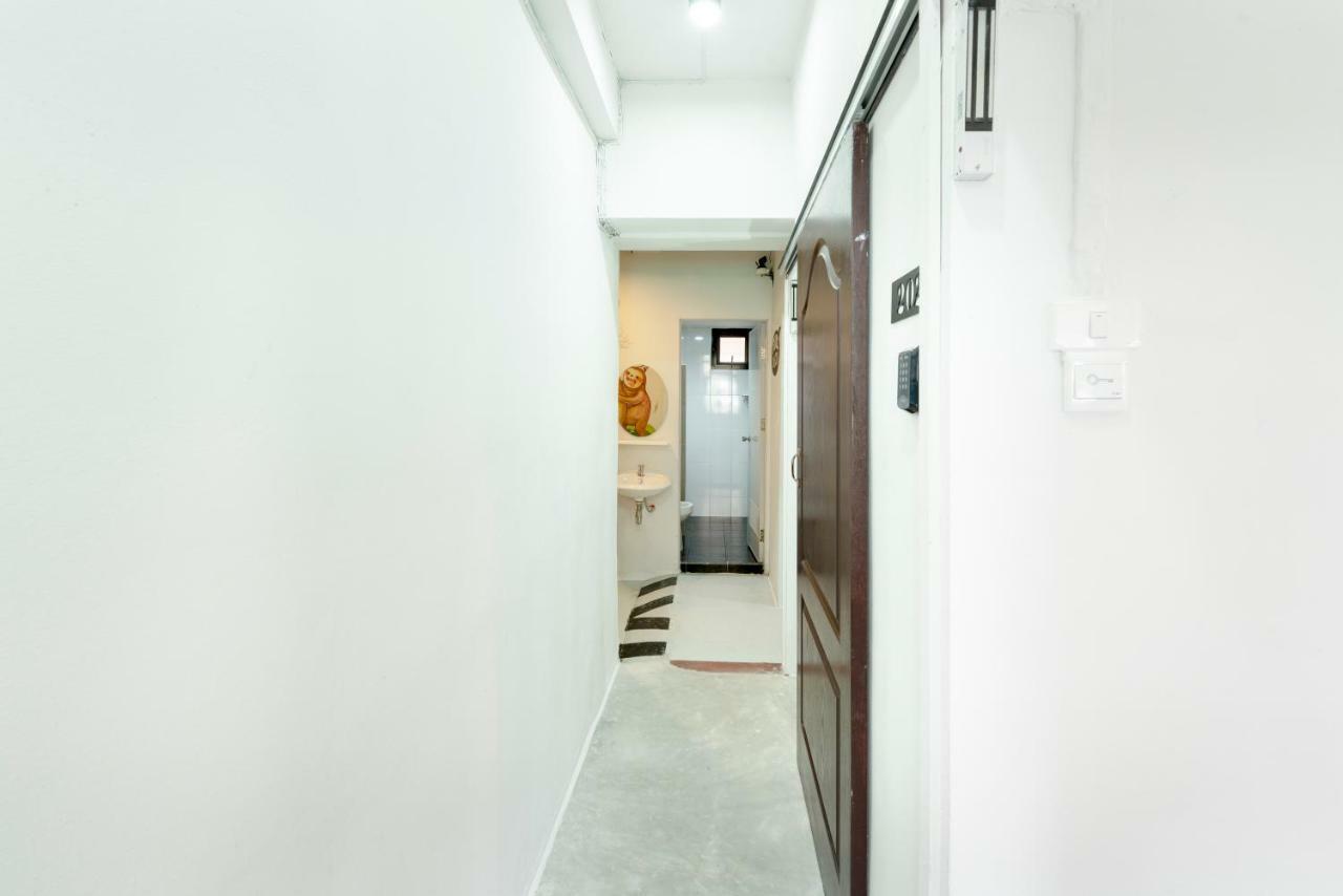 Sloth Hostel Khaosan Bangkok Exterior foto